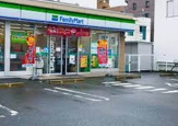 ファミリーマート 中小田井公園前店