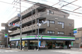 ファミリーマート　あぶらや給田三丁目店  