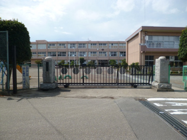 藤岡市立 藤岡第二小学校の画像1