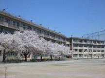 鶴ヶ島市立藤中学校の画像1