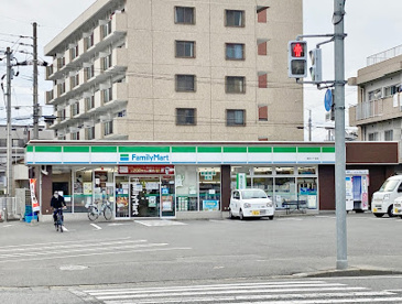 ファミリーマート 清水三丁目店の画像1