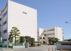 坂戸市立坂戸中学校の画像1