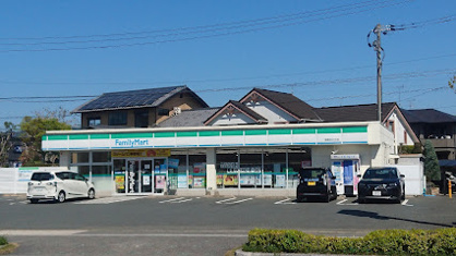 ファミリーマート 鳥栖弥生が丘店の画像1