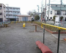 上北沢やのかみ広場