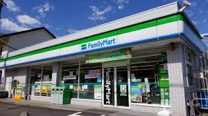 ファミリーマート 三好丘桜店の画像1