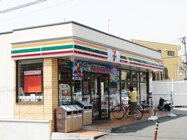 セブンイレブン横浜六ツ川店の画像1