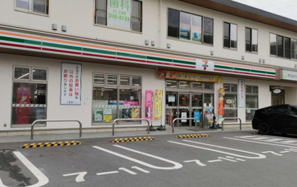 セブンイレブン 草加新田駅東口店の画像1