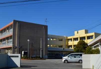 市原市立八幡中学校の画像1