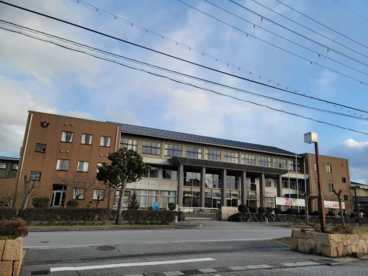 愛荘町立秦荘中学校の画像1