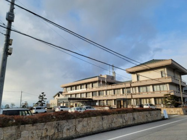 愛荘町役場秦荘庁舎の画像2
