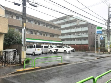 ファミリーマート 豊玉北六丁目店の画像1