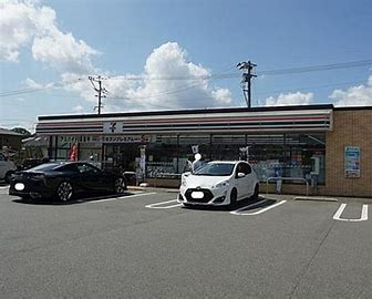 セブンイレブン 飯塚片島店の画像1