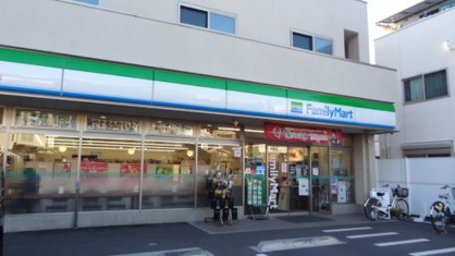 ファミリーマート 東寺尾中台店の画像1