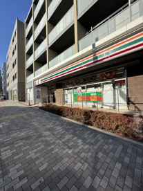 セブンイレブン 新宿市谷台町店の画像1