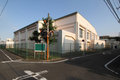 調布市立杉森小学校の画像1