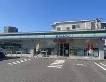 ファミリーマート 金城町二丁目店の画像1
