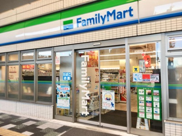 ファミリーマート 新板橋店の画像1