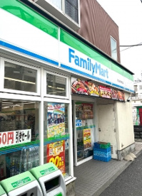 ファミリーマート 和田町駅南店の画像1