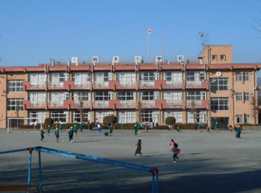 前橋市立桃木小学校の画像1