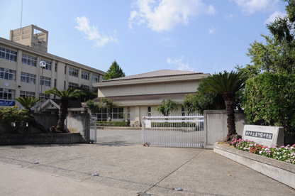 本多聞中学校の画像1