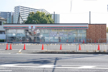 セブンイレブン 水無瀬駅南店の画像1