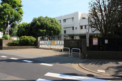 調布市立国領小学校の画像1