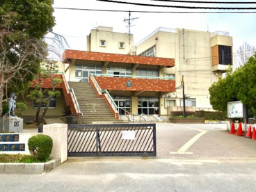 越谷市立東越谷小学校の画像1