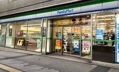 ファミリーマート JR八王子駅前店の画像1
