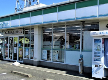 ファミリーマート 国分寺川中子店の画像1