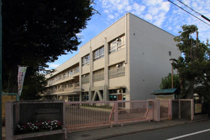 調布市立第三小学校の画像1