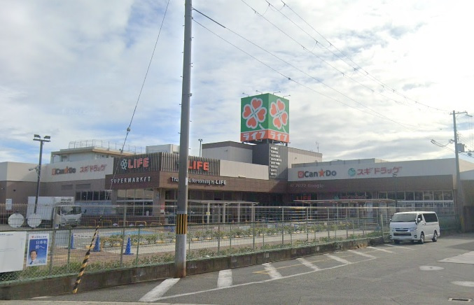 ライフ安田諸口店の画像
