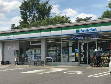 ファミリーマート 西武園西店の画像1