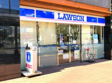 ローソン アパホテル京成成田駅前店の画像1