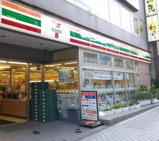 セブンイレブン　横浜日吉本中央通り店の画像1