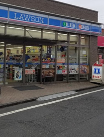 ローソン 新秋津駅東店の画像1
