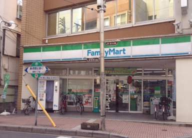 ファミリーマート 市川真間店の画像1
