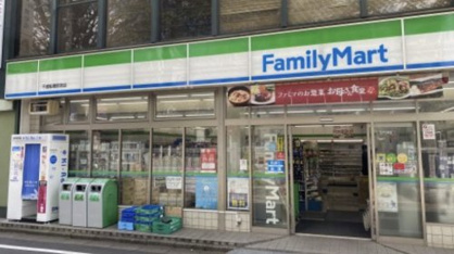 ファミリーマート 千歳船橋駅南店の画像1