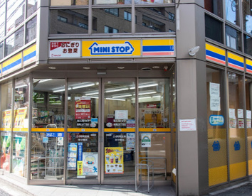 ミニストップ 南青山６丁目店の画像1