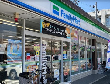 ファミリーマート 西成松店の画像1