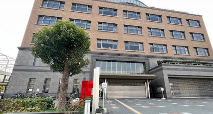 大阪市生野区役所の画像1