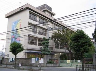 豊中市立 小曽根小学校の画像1