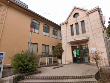 都筑警察署 中川駅前交番の画像1