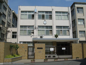 大阪市立東三国中学校の画像1
