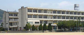 箕面市立 西小学校の画像1