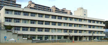 箕面市立 萱野北小学校の画像1