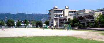 箕面市立 西南小学校の画像1