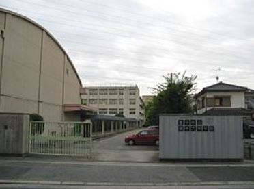 豊中市立第六中学校の画像1