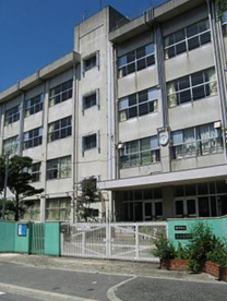 豊中市立第十中学校の画像1