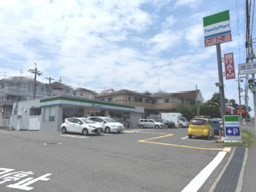 ファミリーマート 狭山山本東店の画像1