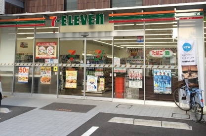 セブンイレブン 川崎武蔵小杉駅新南口店の画像1